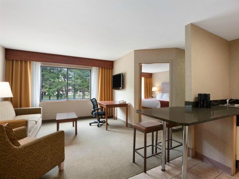 Ramada By Wyndham Toms River Ngoại thất bức ảnh